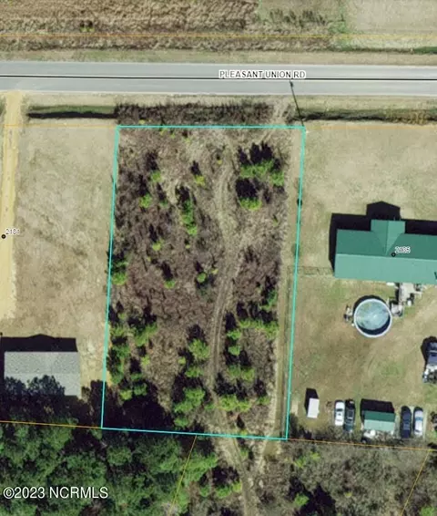 8 Pleasant Union Rd, Roseboro, NC 28382