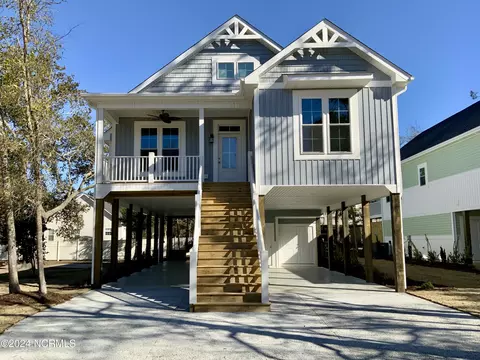 128 NW 24th St, Oak Island, NC 28465