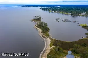 3023 Maritime Dr, Oriental, NC 28571
