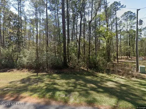 22 Myrtlewood Dr SW, Calabash, NC 28467