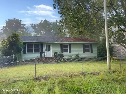 2905 Magnolia Dr, New Bern, NC 28562