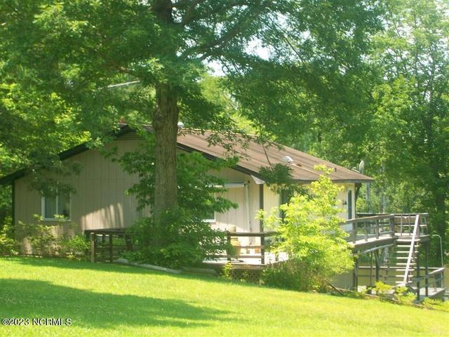 334 Creekwood Ln, Blounts Creek, NC 27814