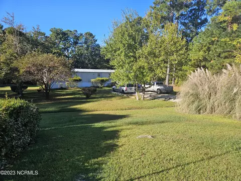 197 Trout St, Holly Ridge, NC 28445