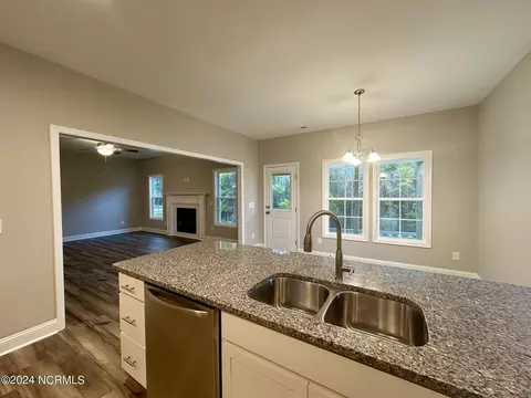 901 Marshview Ct, Hubert, NC 28539 photo 8