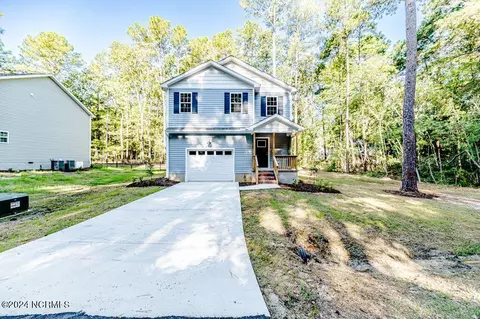 721 Crabapple Ln, Vass, NC 28394