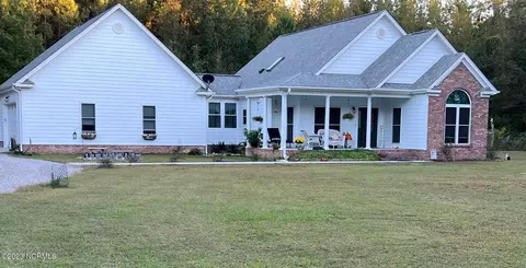 262 Paul St, Chocowinity, NC 27817