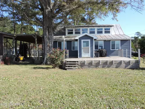 1565 Belangia Rd, Havelock, NC 28532