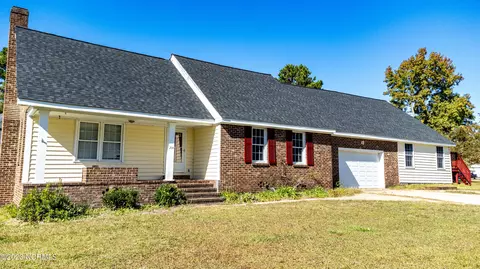 204 Hobbs Acre Dr, Edenton, NC 27932