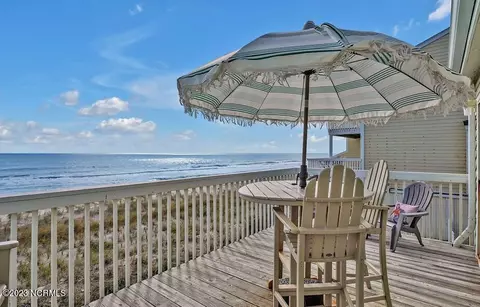 508 Pelican Ct, Kure Beach, NC 28449