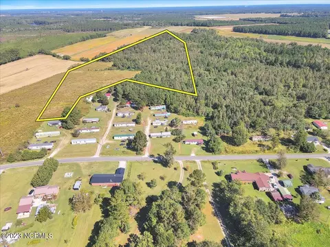 1953 Pasture Branch Rd, Rose Hill, NC 28458