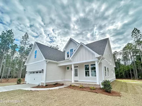 107 Mill Creek Dr, Minnesott Beach, NC 28510