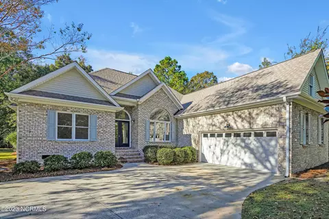 405 Lakeview Dr, Hampstead, NC 28443 photo 2