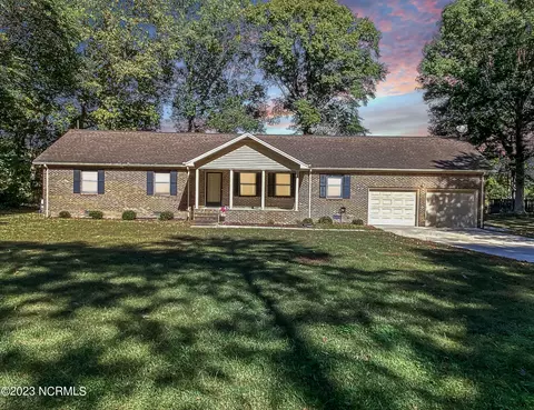 2702 Dan And Mary St, Elizabeth City, NC 27909