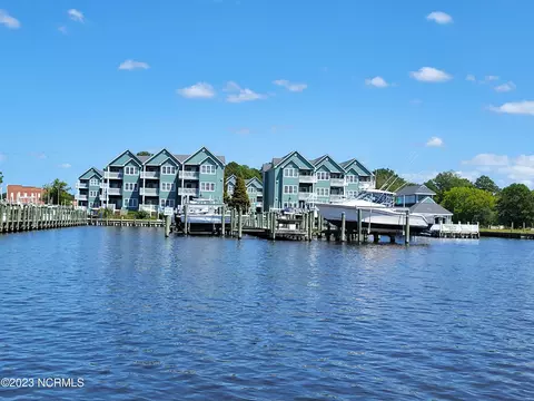 2101 Day Beacon Dr, Belhaven, NC 27810
