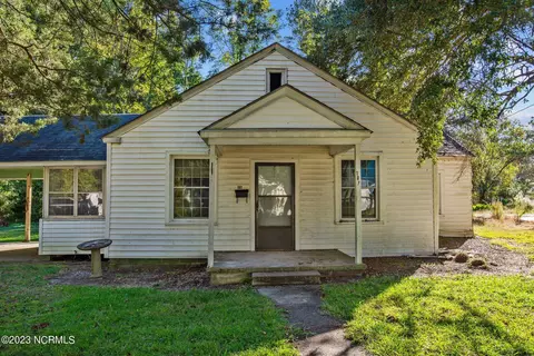 107 Cedar Ct, Plymouth, NC 27962