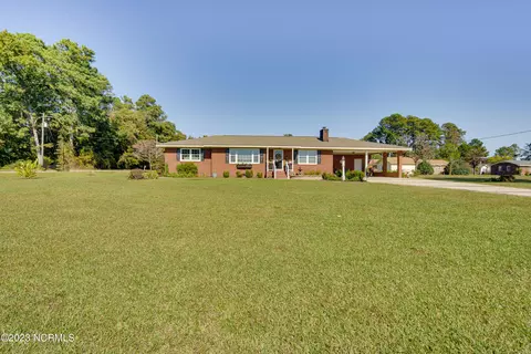 208 N Church St, Fremont, NC 27830