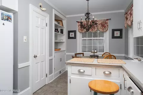 304 E Franklin St, Williamston, NC 27892 photo 10