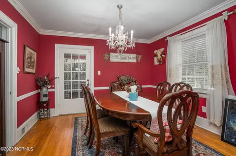 304 E Franklin St, Williamston, NC 27892 photo 6