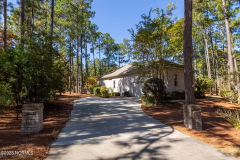 35 Forest Ln, Pinehurst, NC 28374 photo 2