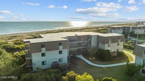 2008 E Ft Macon Rd #A-13, Atlantic Beach, NC 28512