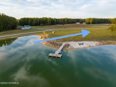 449 W Burton Farm Dr, Minnesott Beach, NC 28510