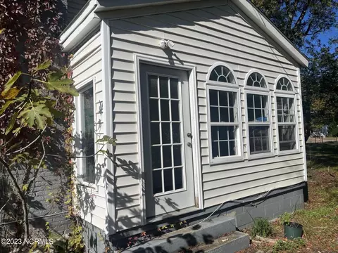 407 E Main St, Murfreesboro, NC 27855 photo 8