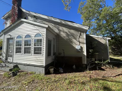 407 E Main St, Murfreesboro, NC 27855 photo 9