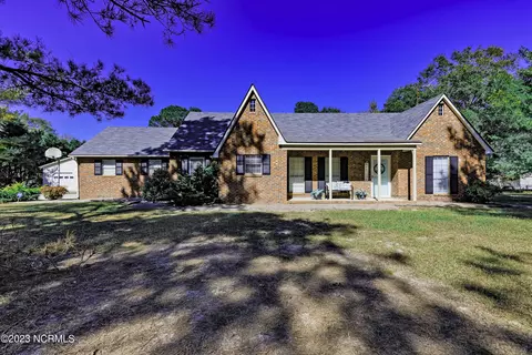 1328 Hallsville Rd, Beulaville, NC 28518