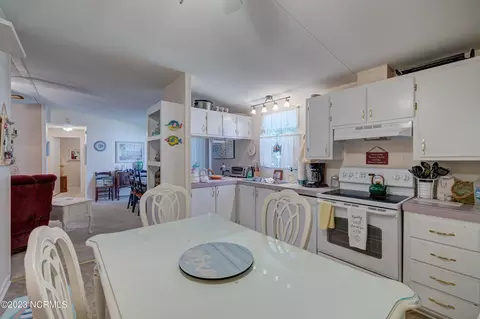 108 Pine Ridge Ct, Hampstead, NC 28443 photo 12