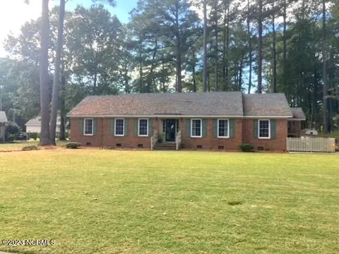 703 S Broad St, Robersonville, NC 27871