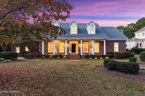 125 Hallbrook Farms Cir, Wilmington, NC 28411