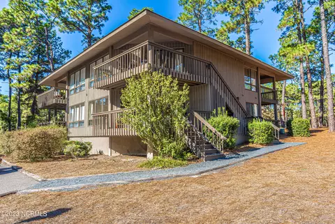 203 Foxkroft Dr, Jackson Springs, NC 27281