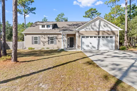 810 Eden Dr, Southport, NC 28461