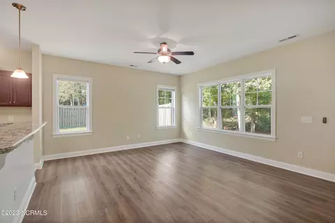 49 Feather Ln, Rocky Point, NC 28457 photo 11