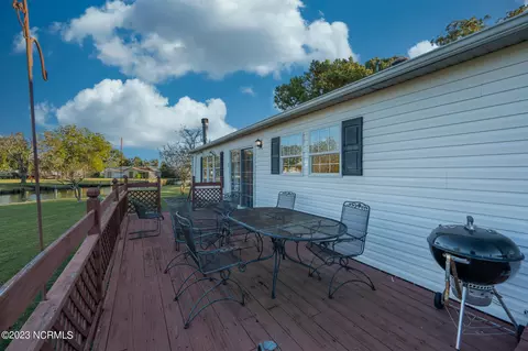 110 Canal Ct, Grandy, NC 27939 photo 12