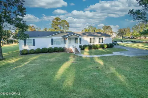 110 Canal Ct, Grandy, NC 27939