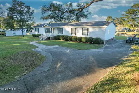 110 Canal Ct, Grandy, NC 27939 photo 3