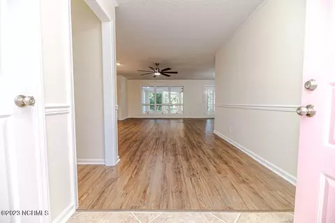 102 Hampton Ct, West End, NC 27376 photo 6