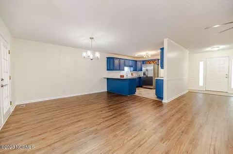 102 Hampton Ct, West End, NC 27376 photo 15