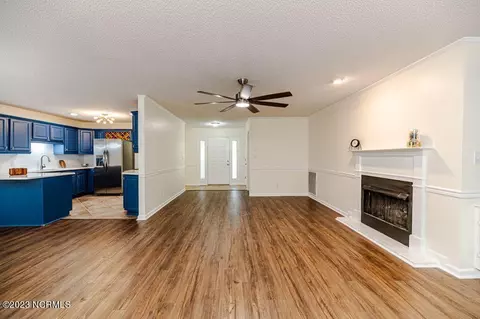 102 Hampton Ct, West End, NC 27376 photo 11