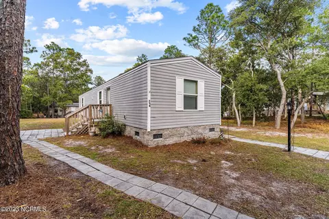 764 Cobia Ct SE, Bolivia, NC 28422