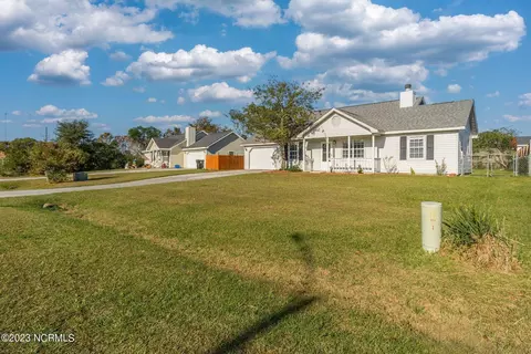 113 Parnell Rd, Hubert, NC 28539 photo 3