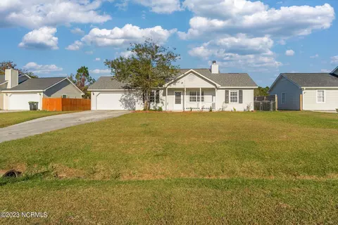 113 Parnell Rd, Hubert, NC 28539 photo 2
