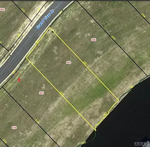 223 Grandview Dr, Elizabeth City, NC 27909