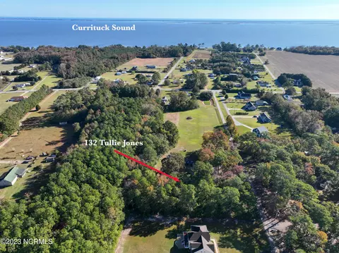 132 Tullie Jones Ln, Aydlett, NC 27916