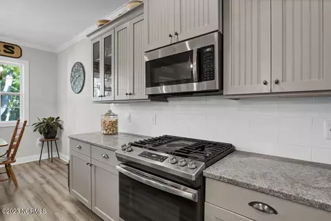 239 Aster Pl, Hampstead, NC 28443 photo 8