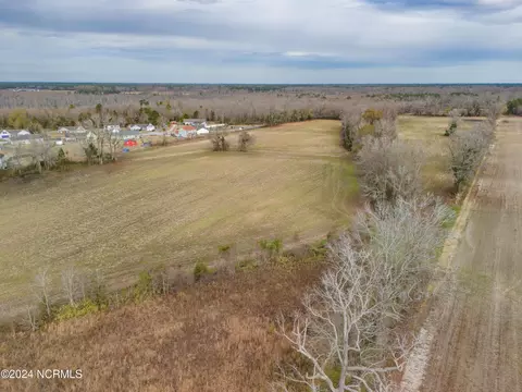2394 White Oak River Rd, Maysville, NC 28555