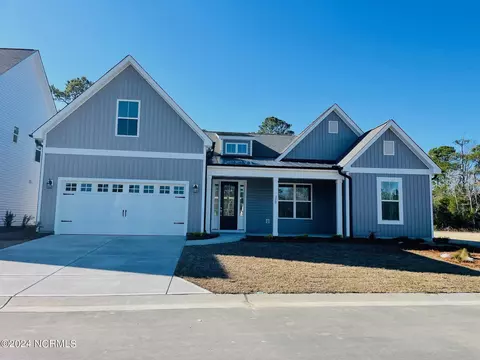 350 Man O War Ln, Hampstead, NC 28443