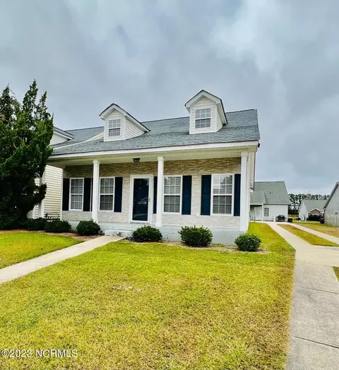 2209 Brookville Dr #B, Greenville, NC 27834
