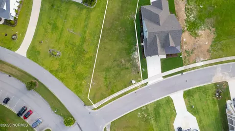 476 Summerhouse Dr, Holly Ridge, NC 28445